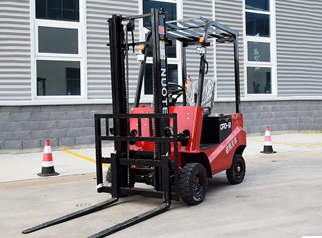 compact electric forklift